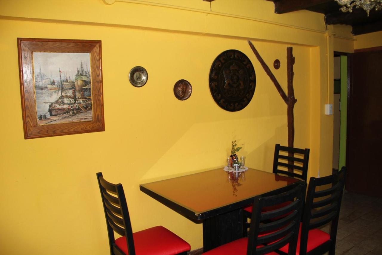 Posada De La Rosarito Hotel Brandsen Buitenkant foto