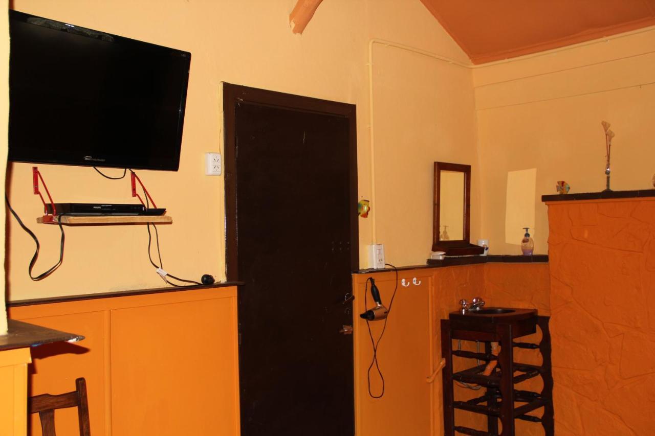 Posada De La Rosarito Hotel Brandsen Buitenkant foto